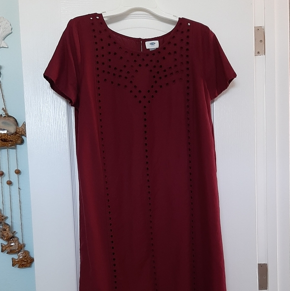 Old Navy Shift Dress with Front Cutout Pattern and a Slip size L - Picture 2 of 16